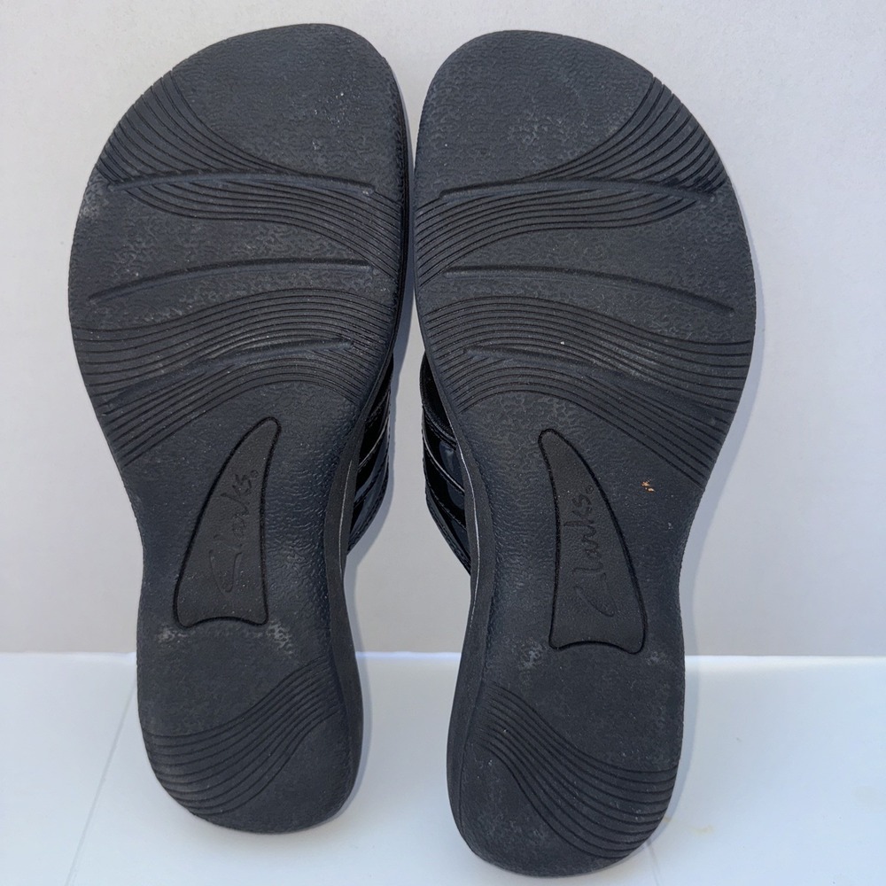 CLARKS Women's Black Patent Cloudsteppers Breeze Sea Flip Flop Slip On Sandal 10 - Picture 5 of 7